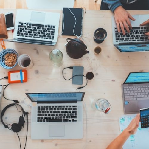Maximize Your Competitive Edge: Switch from Shared Drives to a KMS