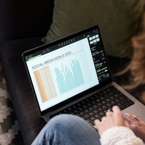 New Year, New Content Goals: 10 Fun and Practical Business Resolutions for 2025